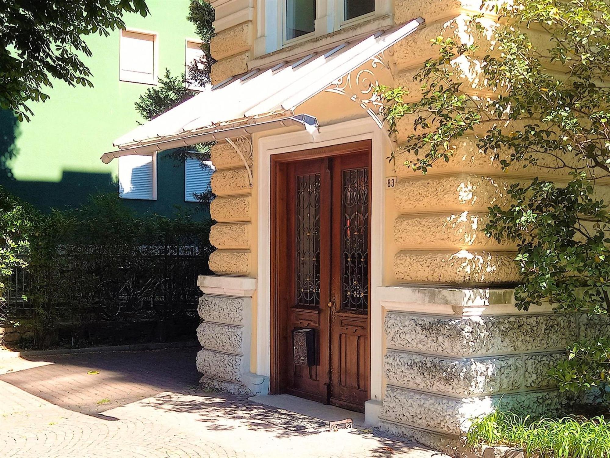 3-Zimmer-Appartement In Privatvilla, Meran Zentrum, Kostenloser Parkplatz Mit Gaestekarte Buitenkant foto